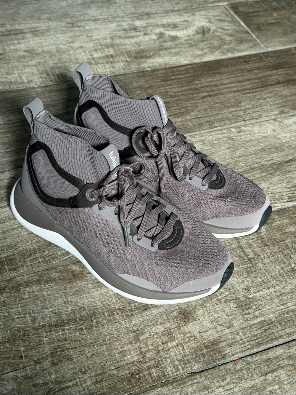 Lululemon Women’s Chargefeel Workout Mid Sneakers Size 5.5